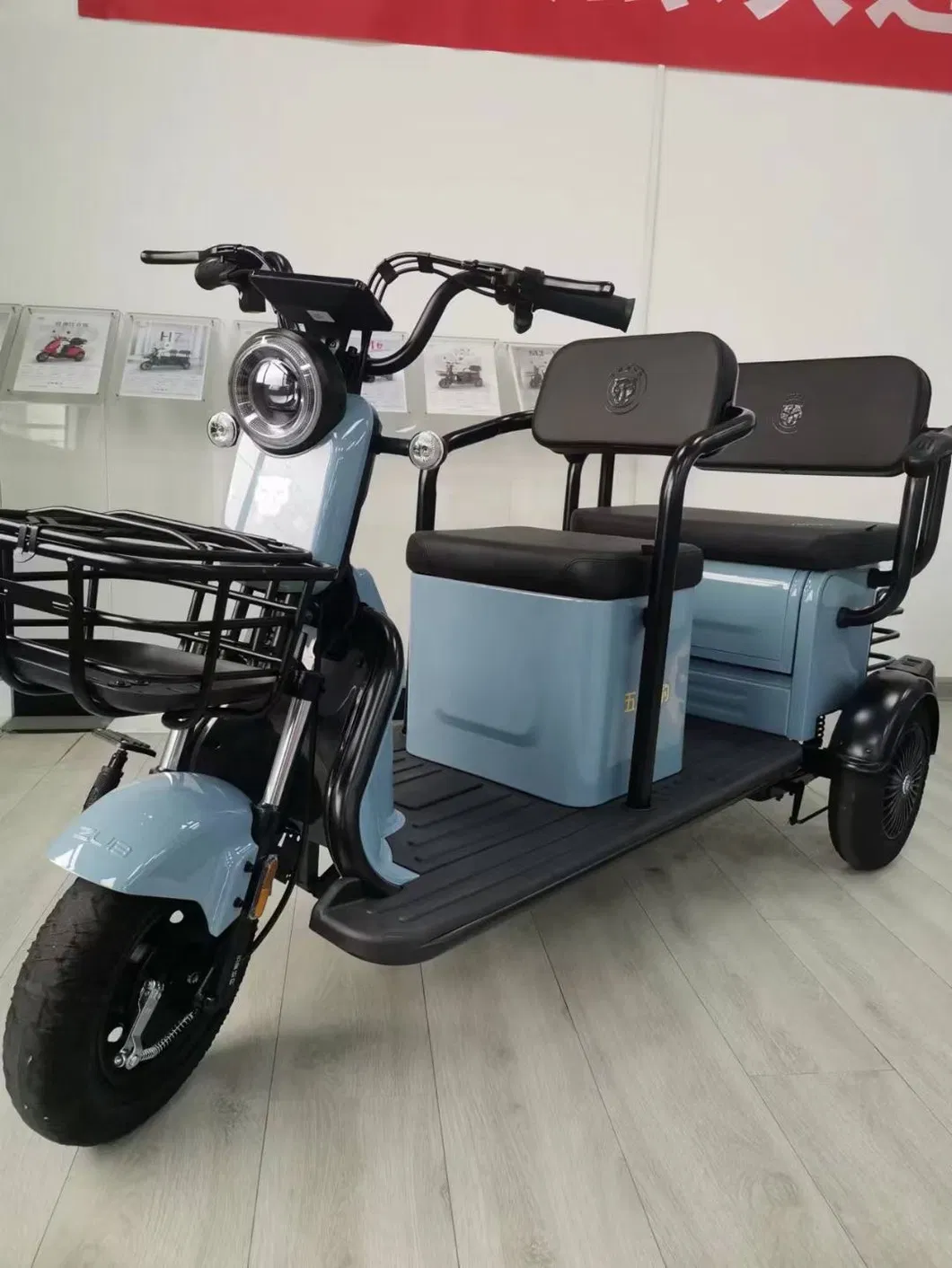 Open Type Leisure Electric Tricycle for Cargo/Passenger with Two Rows of Seats - detail 3