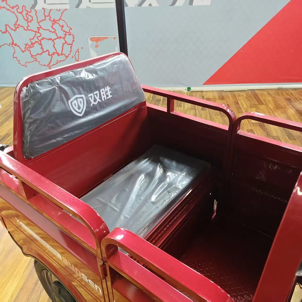 72V Electric Cargo Tricycle with Cabin Folding Structure 1000W Motor Three Wheel Electric Tricycle for Adults - Image 3