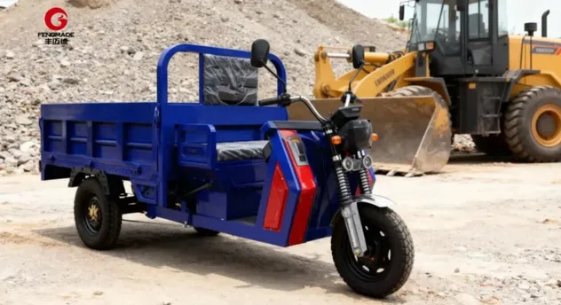 Luxury Electric Tricycle with Enhanced Comfort and Cargo Space - detail 4