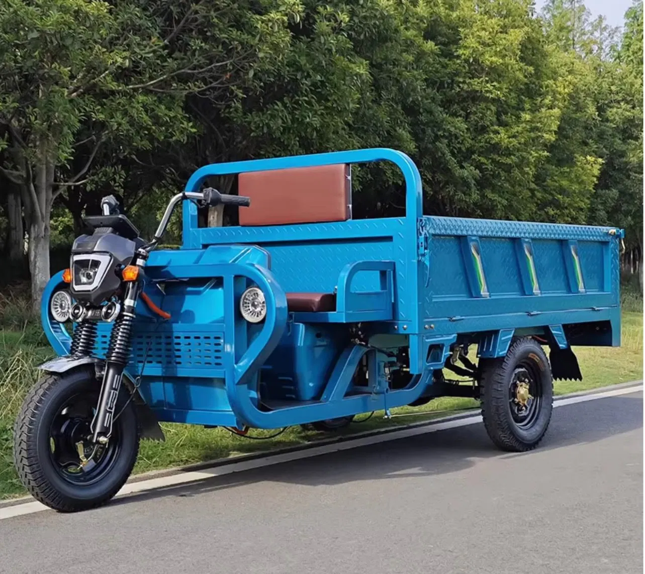 Competitive Price Durable 60V1200W Open Body Freight Vehicle Hydraulic Shock Absorption Long Endurance Farm Cargo Electric Tricycles - Image 3