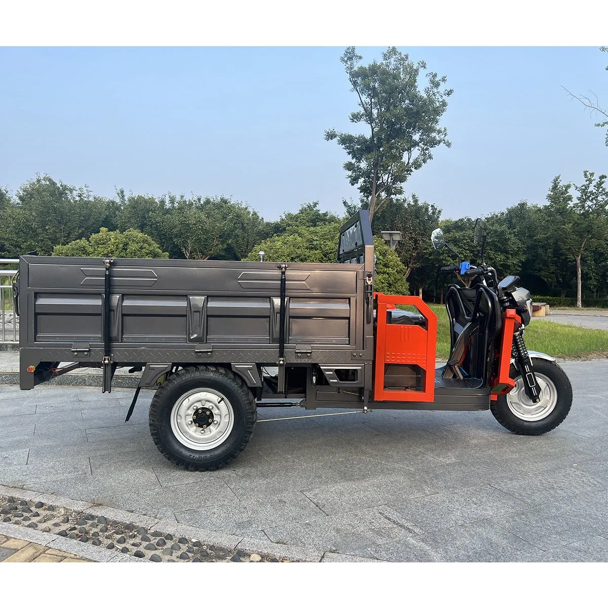 Senka Strong Adult Electric Tricycle for Deliver Use with 1.8m Cargo Box - Image 5