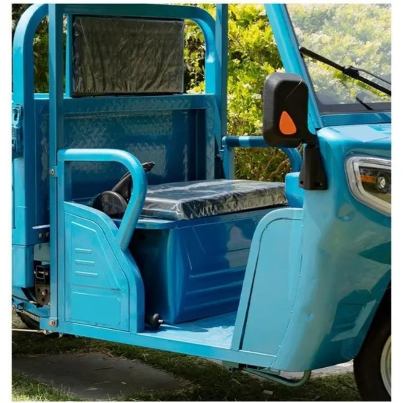 Motorized Electric Trike Passenger Cargo Tricycle Open Cabin 400kg Payload 30-50km/H Customizable Range Mileage with Semi Enclosed Cab - Image 5