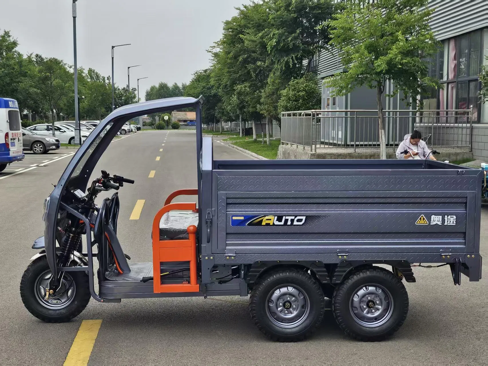 Fully Certified Heavy Duty Cargo Electric Tricycle Industrial Transport 3 Wheel Vehicle - Image 3