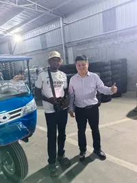 Modern Electric Three-Row Tuk-Tuk Adult Cargo Motor Auto Rickshaw Tricycle for Urban Use - detail 19