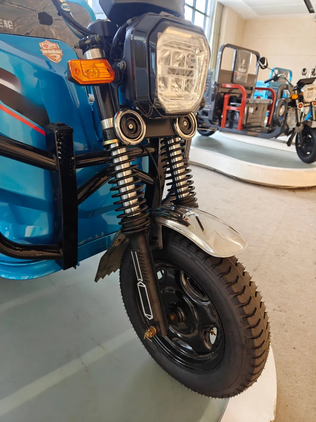 Powerful 60V 1500W Electric Cargo Tricycle for Efficient Transport - detail 3