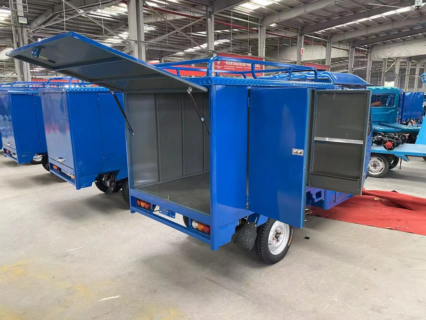 1000W Motor Versatile Cabin Electric Cargo Tricycle for Urban Delivery Solutions - detail 1