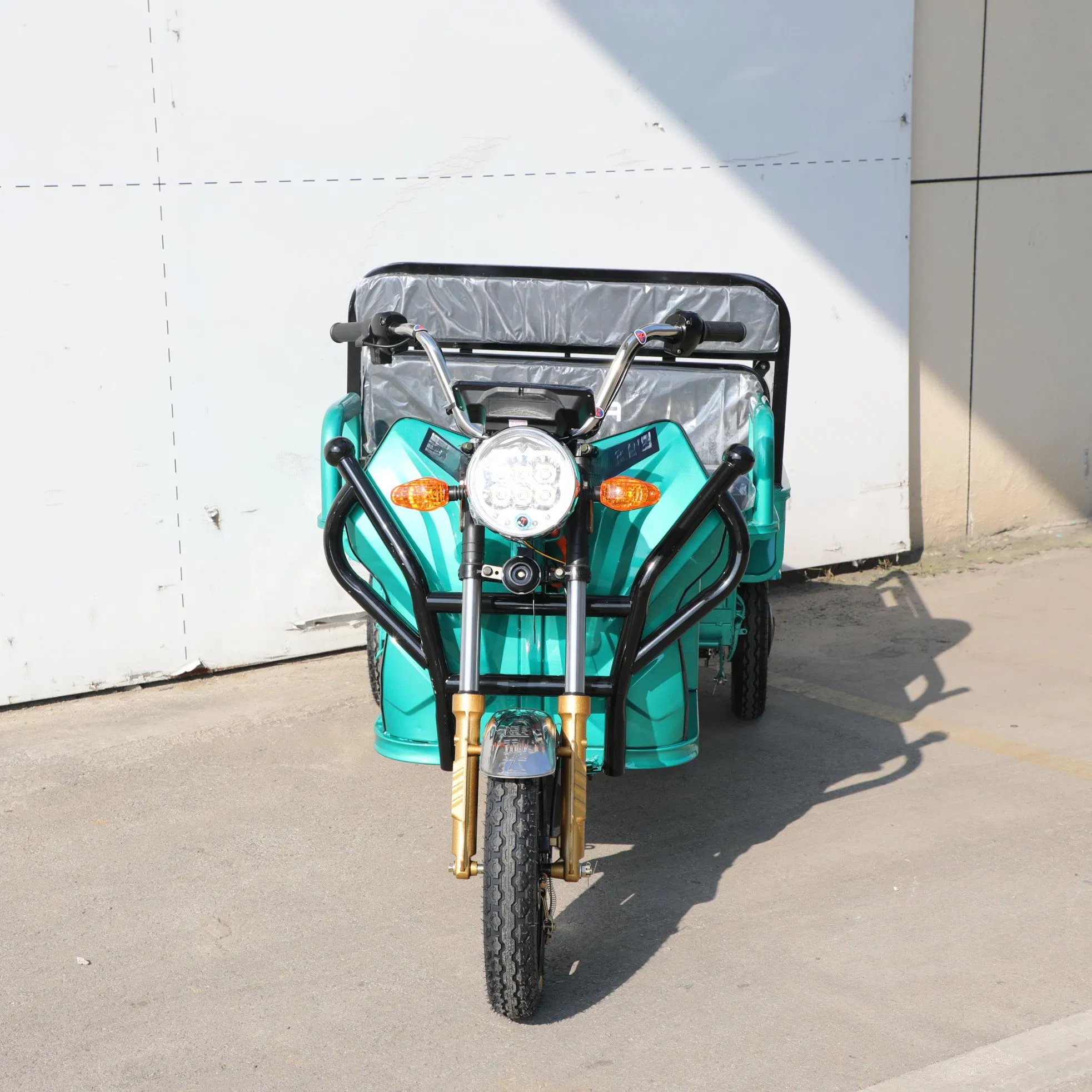 Heavy-Duty Handle-Controlled Electric Tricycle with Open Bed for Farm Market Cargo Delivery - Image 5