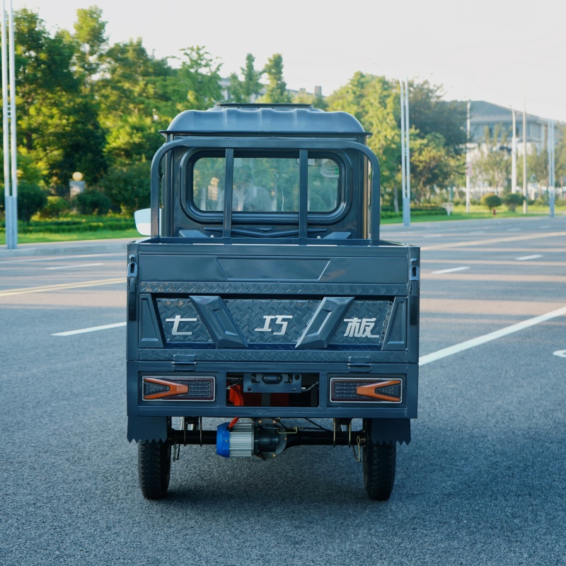 Electric Tricycle Transport Cargo with Automatic Unloading Hydraulic - Image 3