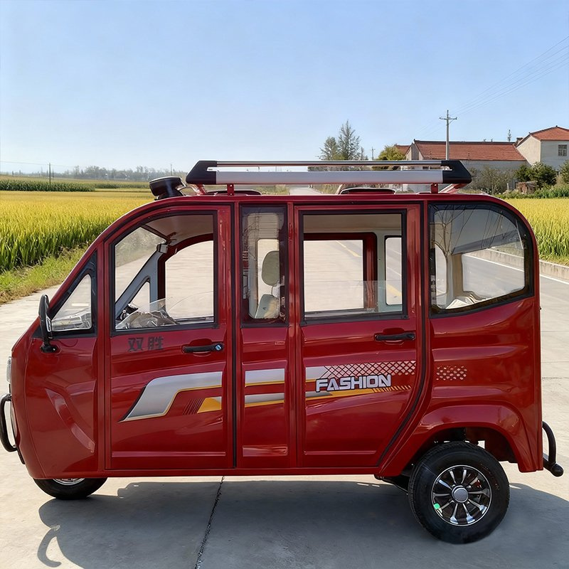 Premium Closed Cabin 1200W Electric Cargo Tuk Tuk Three Wheeler OEM ODM with Electric Cargo Tricycle Capacity